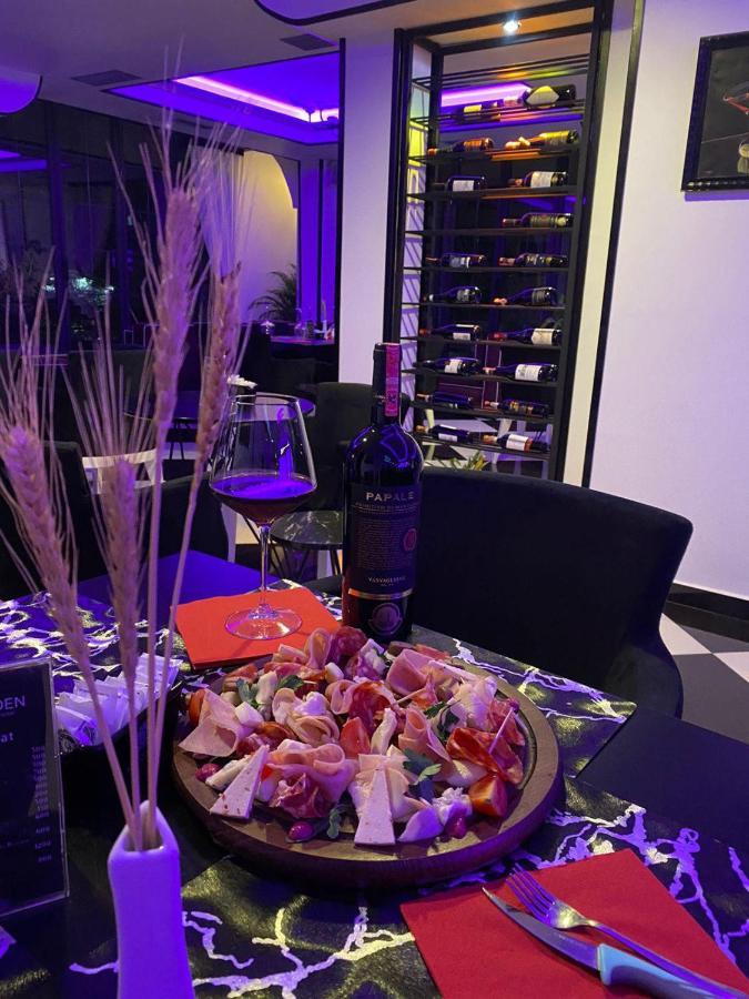 Garden Boutique Hotel Elbasan Zewnętrze zdjęcie